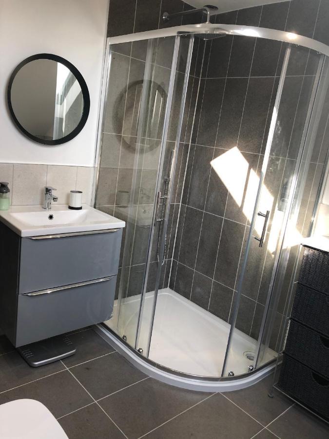 Reflections Luxury Modern Accommodation Saint Monance Exterior foto